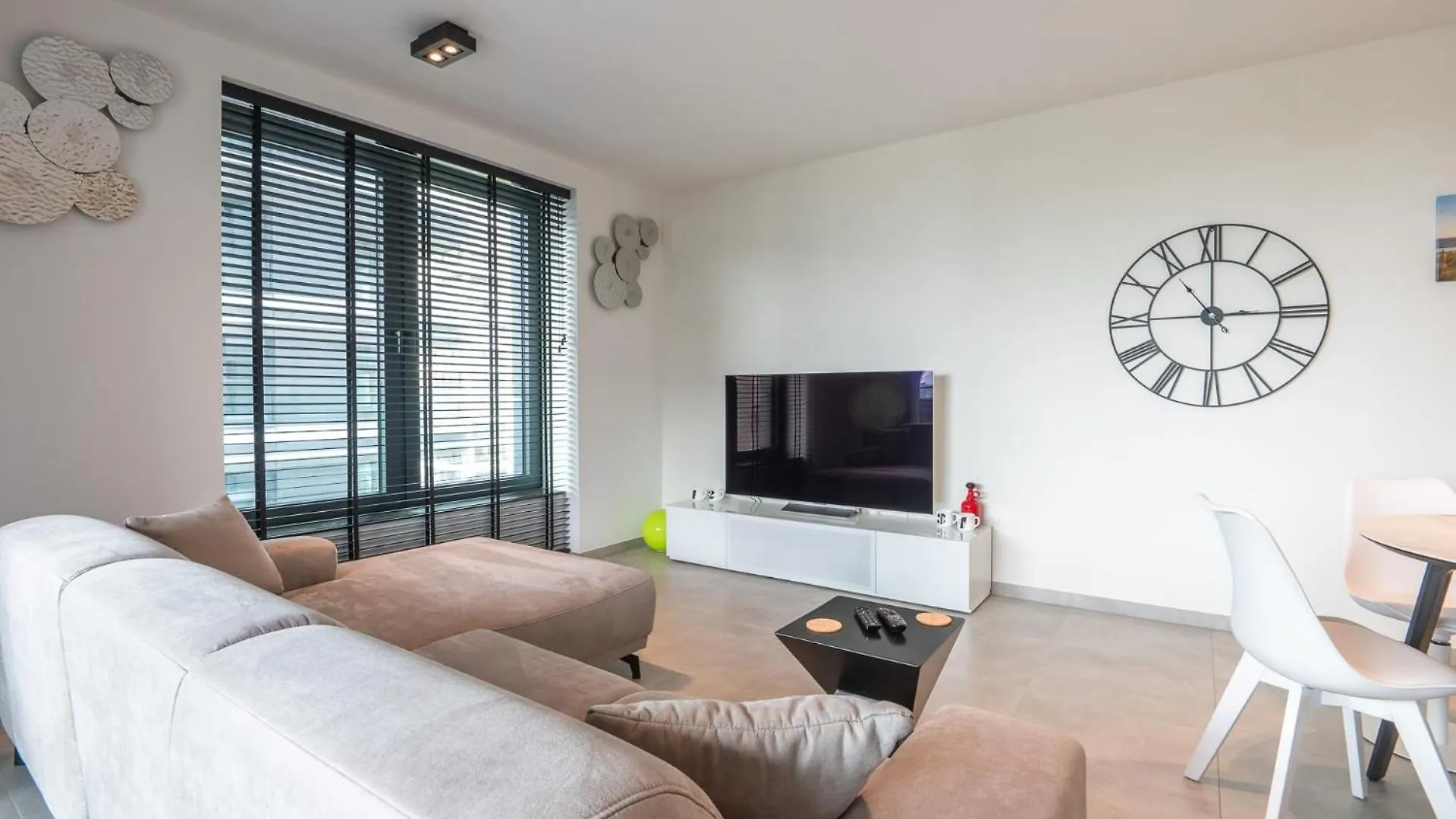 אוסטנדה Marvelous And Luxurious Apartment With Parking